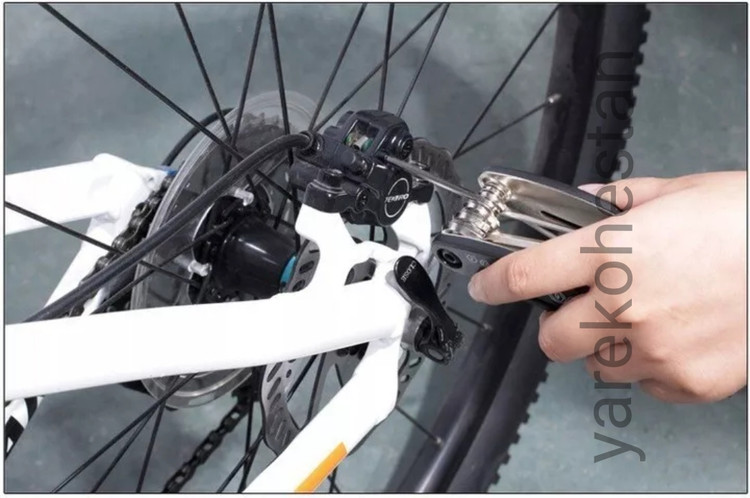 Bicycle multi-function Allen tool