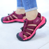 صندل طبیعت گردی _ آب نوردی جلو بسته مدل سلین اسنوهاک کد SH-33